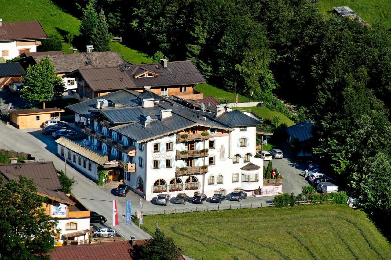 Hotel Wiesenegg Аурах бай Кицбюел Екстериор снимка